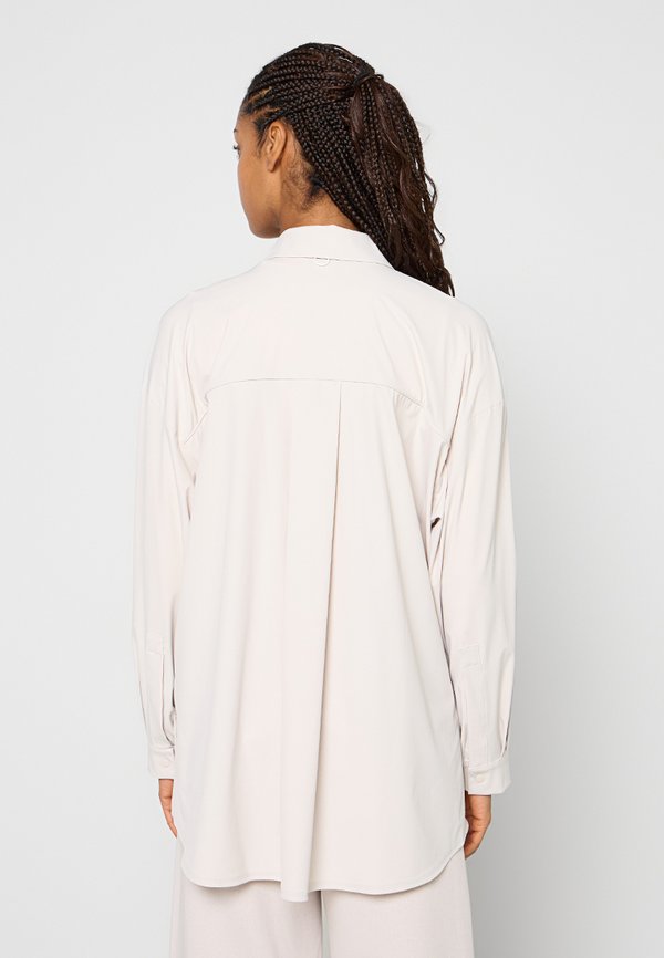 Nike Performance OVERSIZED