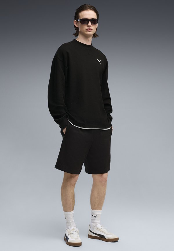 Puma ESSENTIALS ELEVATED RELAXED MATERIAL CREW SWEATSHIRT - Sweatshirt - black