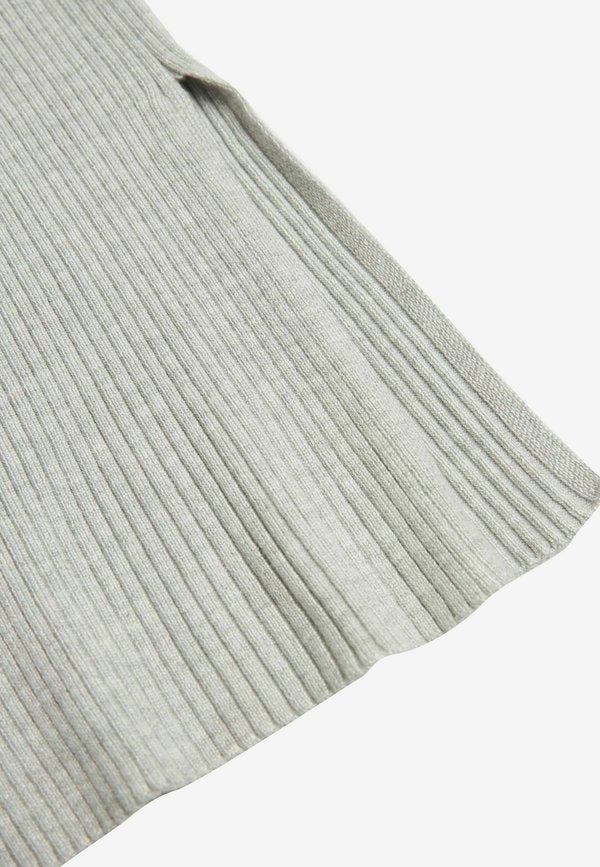 Next SPLIT HEM