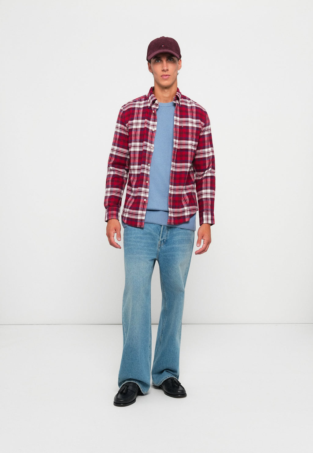SEASONAL SHIRT Media 2