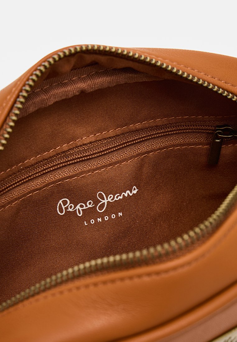 Pepe Jeans