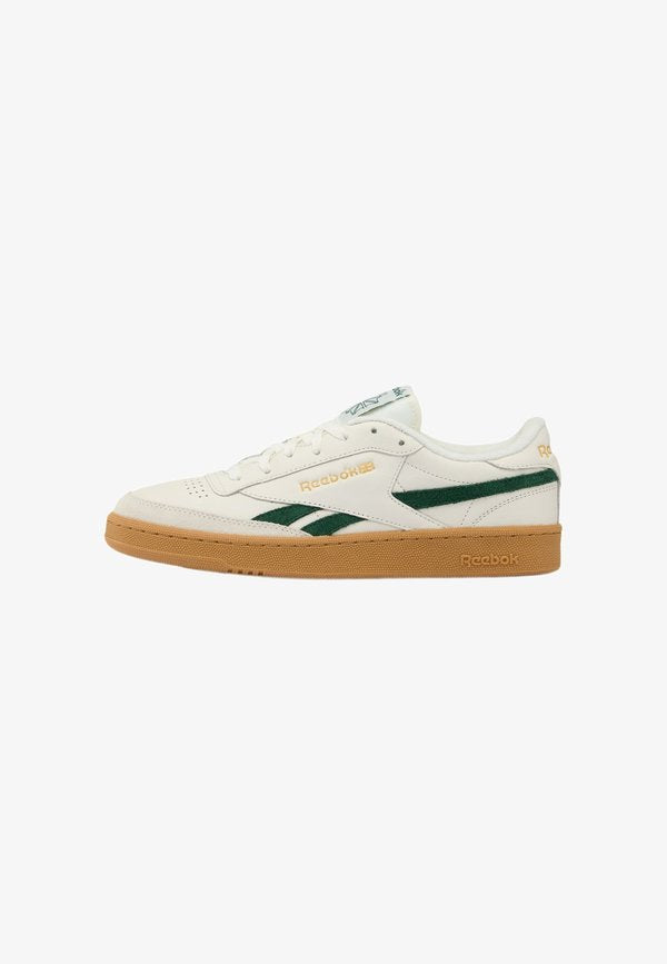 Reebok CLUB C REVENGE VINTAGE-WHITE . UNISEX - Training shoe - chalk darkgreen gum