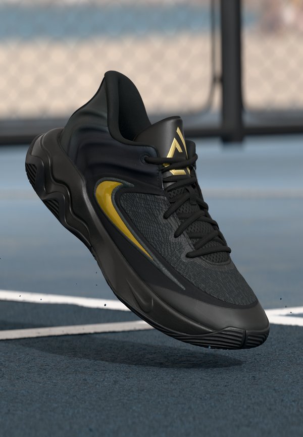 Nike Performance GIANNIS IMMORTALITY 4 - Basketball shoes - black/metallic gold-coloured