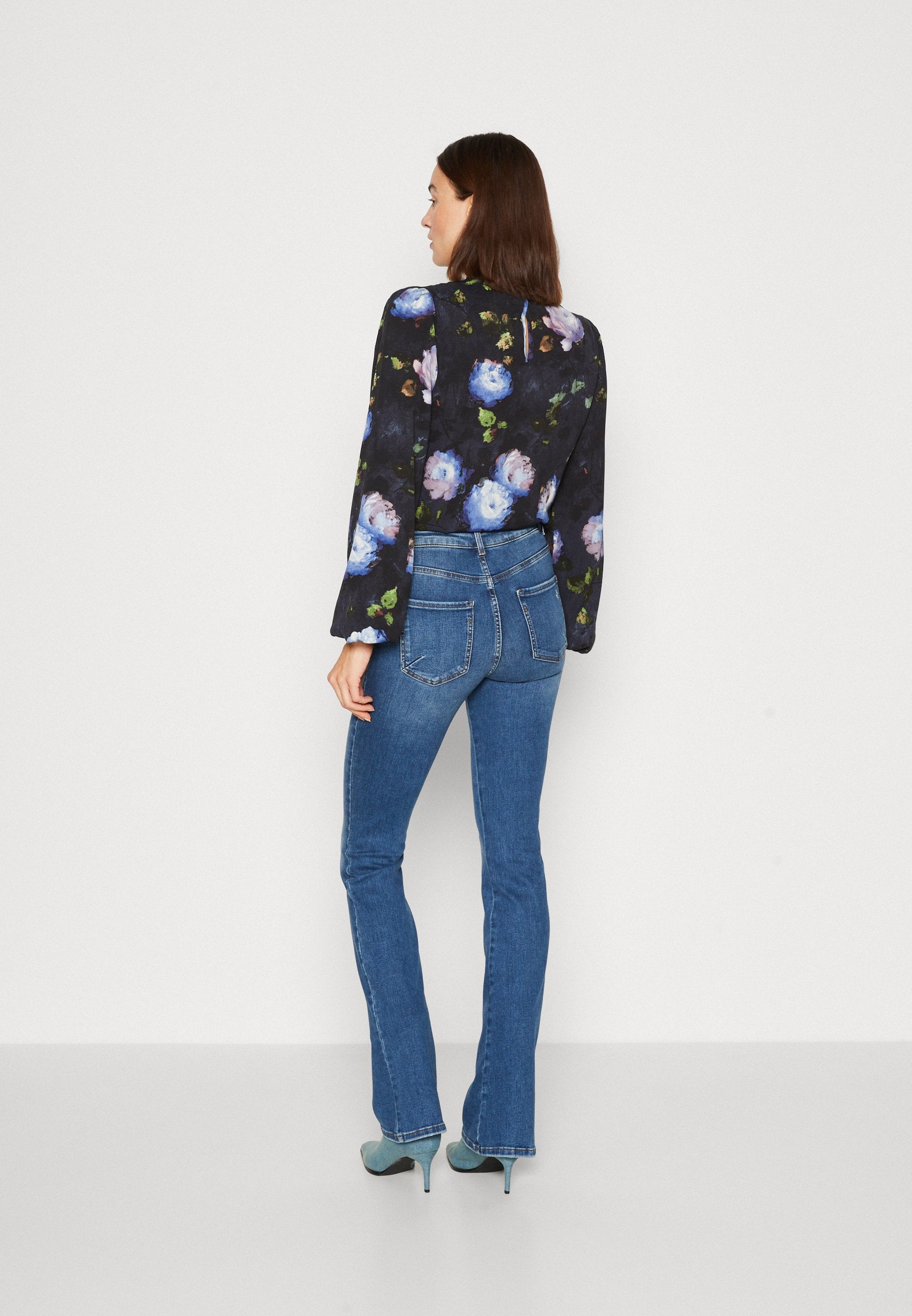 ONLY ONLKIANA VOLUME SLEEVED BODY