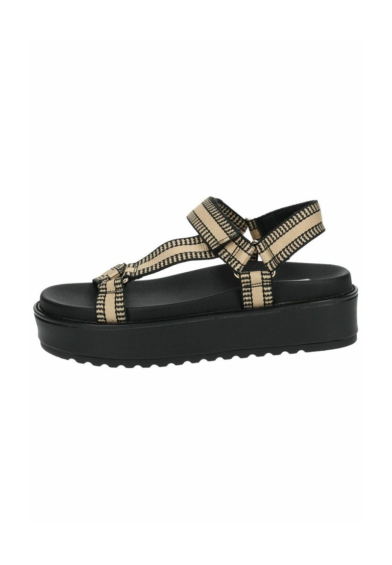 Schwarze Plattform-Sandalen mit gestreiften beigen Riemen, einem T-Riemen-Design und einer dicken Gummisohle für zusätzlichen Komfort und Unterstützung.