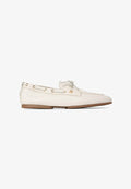 Tommy Hilfiger LEATHER TH MONOGRAM BOAT SHOES - Boat shoes - soft cream