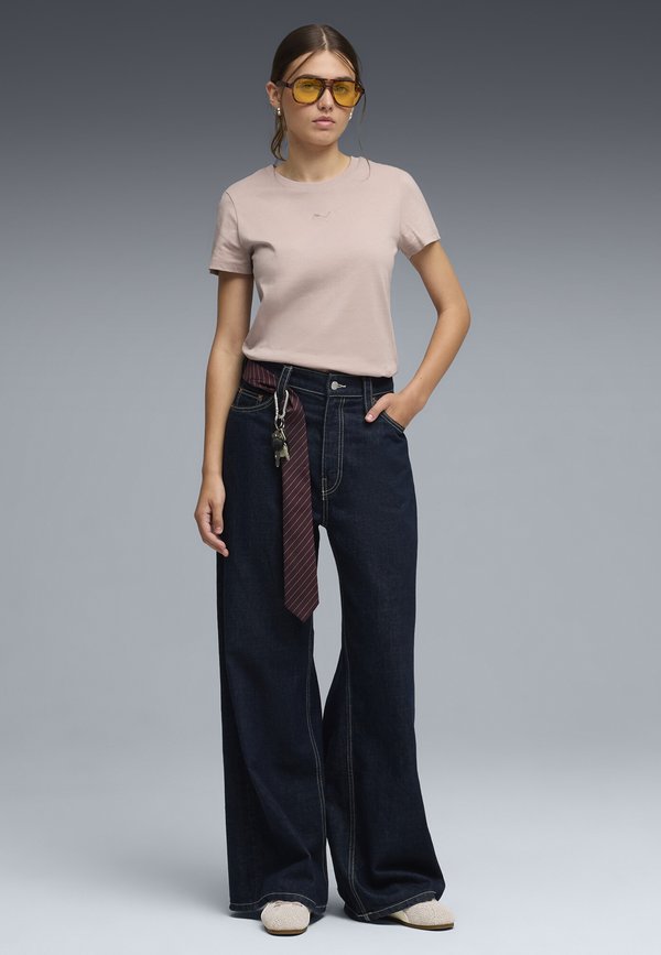 Puma ESSENTIALS - Basic T-shirt - rose latte
