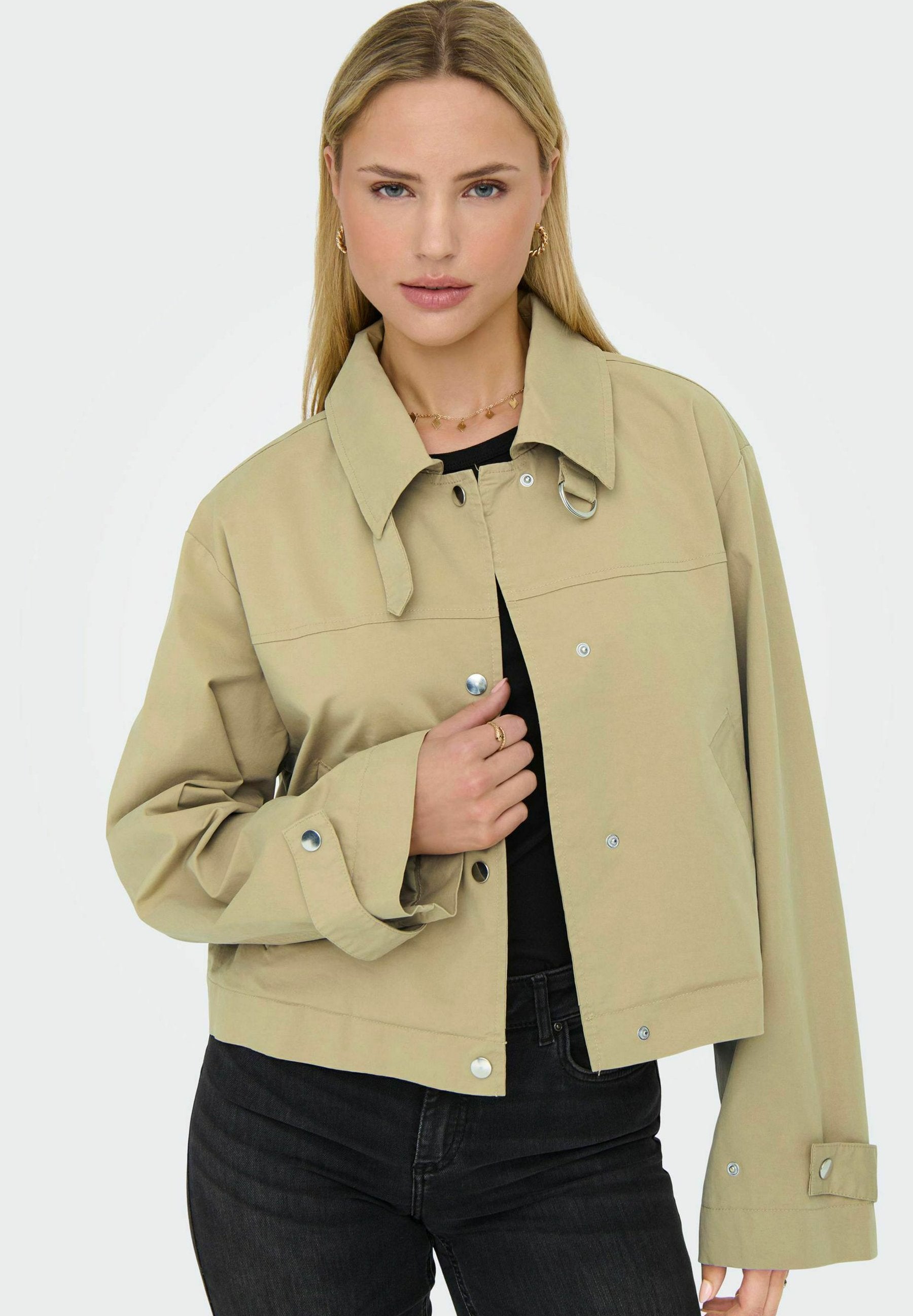 ONLY Leichte Jacke Media 7