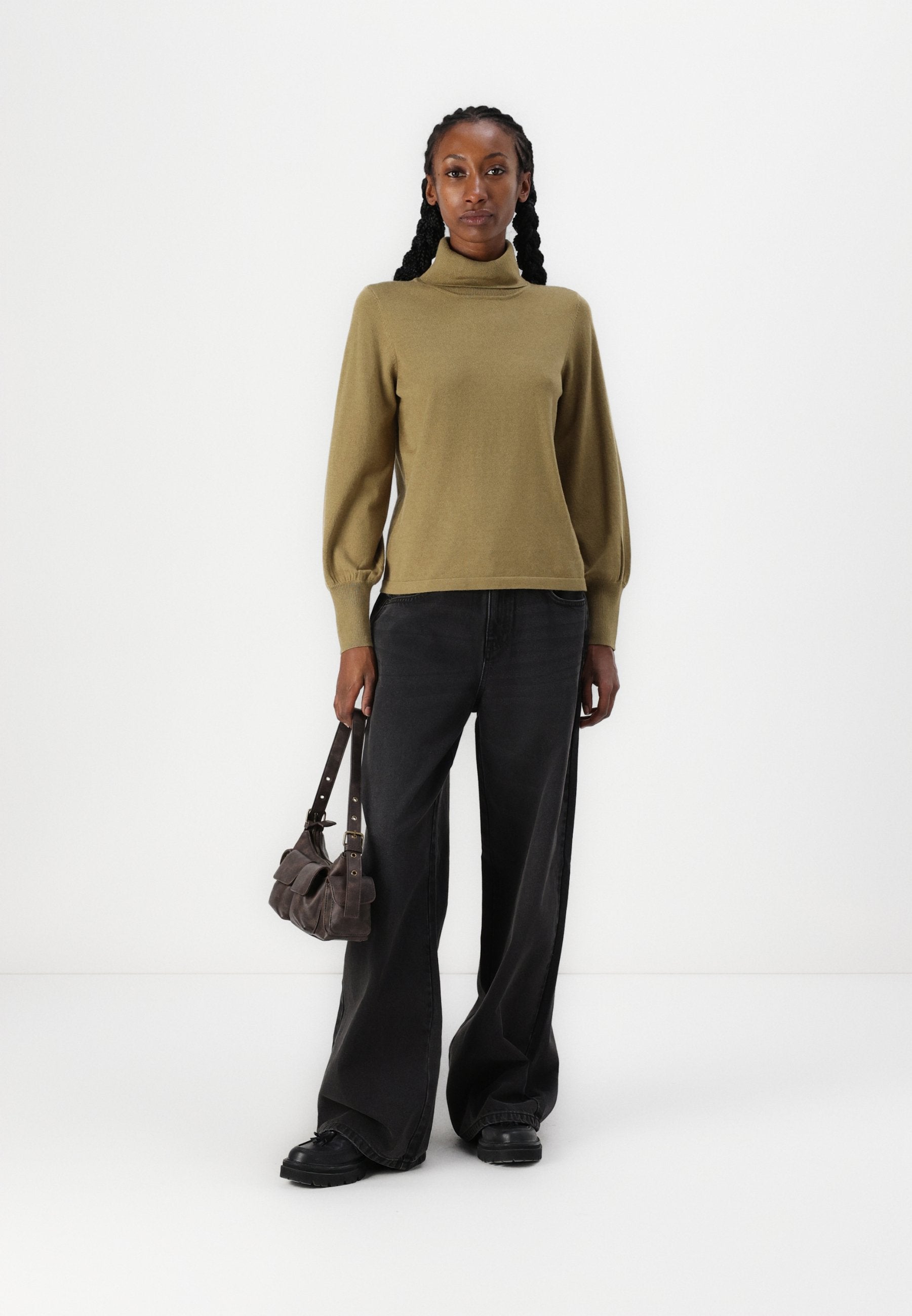 VILA VIAMANDA TURTLE NECK