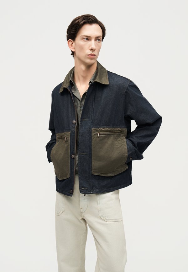 Armani Exchange