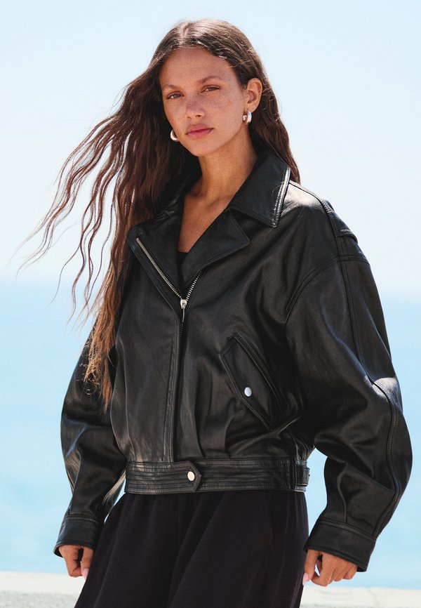 Bershka Leather jacket - black