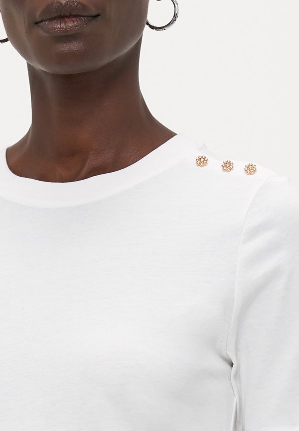 ONLY Tall ONLTHEA O NECK BUTTON