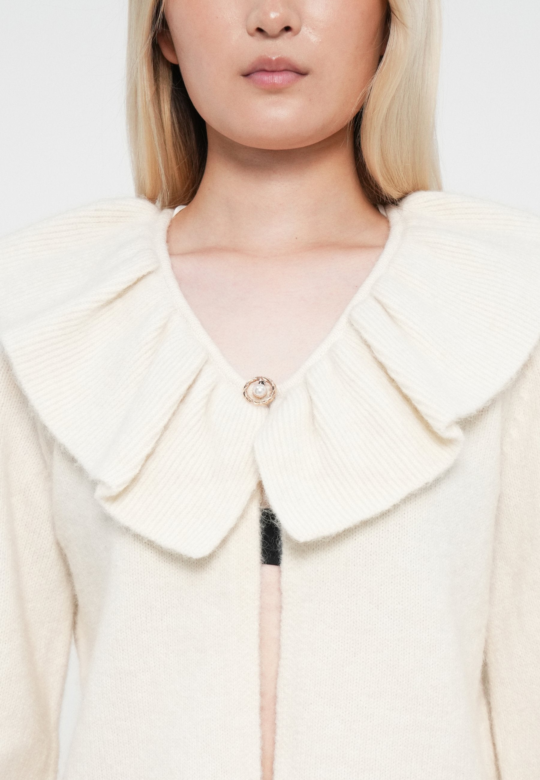 Object Knitted Statement