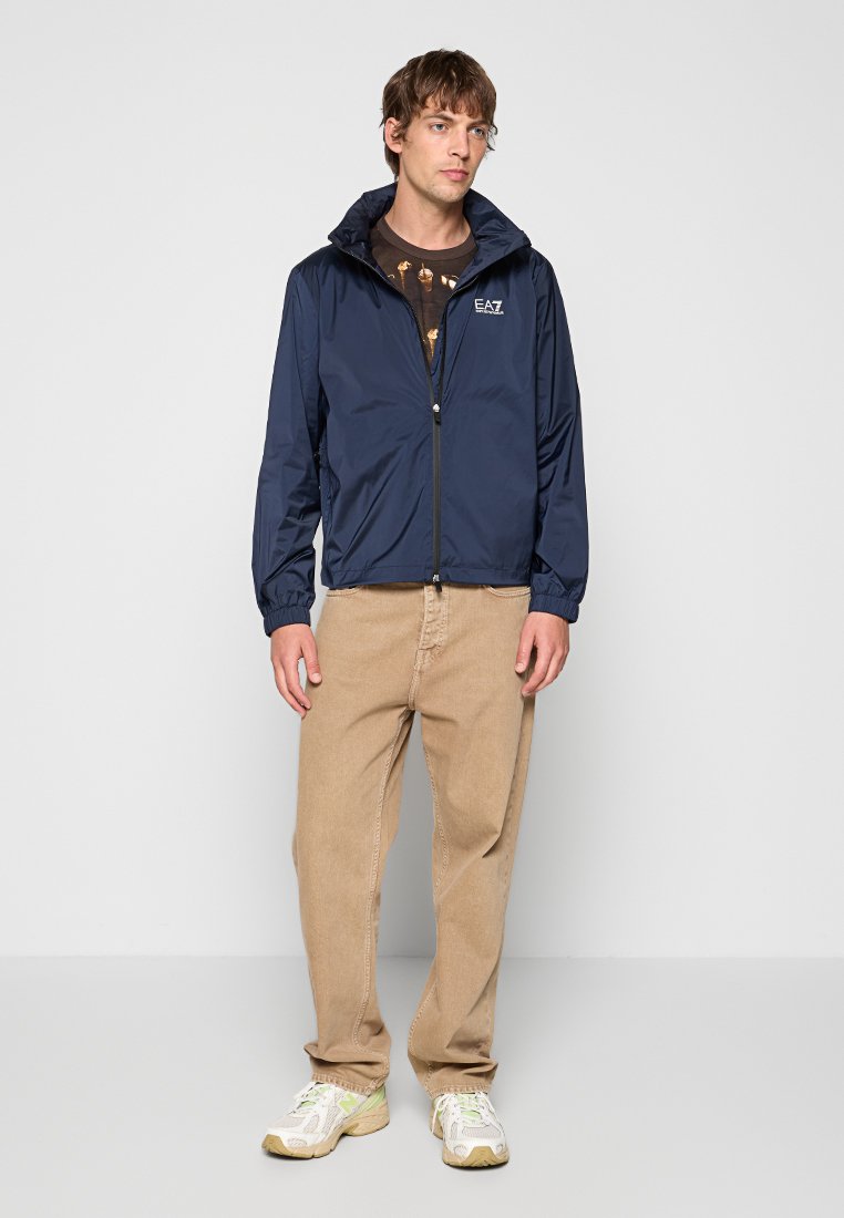 EA7 Emporio Armani Outdoorjacke Media 2