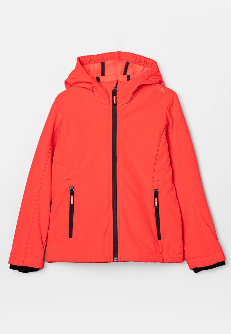 Helle rote Jacke mit Kapuze, schwarzem Reißverschluss und Taschen, aus einem glatten, wetterfesten Material. Mit einem gestickten Logo auf der Schulter.