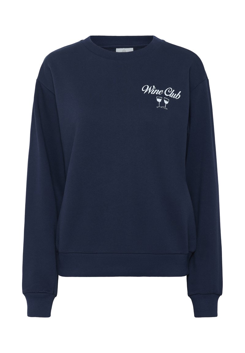 Navyblaues Sweatshirt mit gerippten Bündchen und Saum. Mit weißem "Wine Club"-Text und Grafik von Weingläsern auf der Vorderseite.