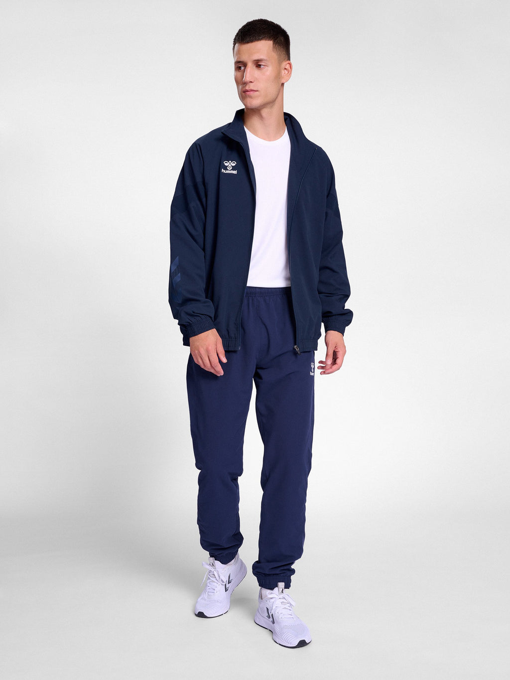 Hummel TRAVEL
