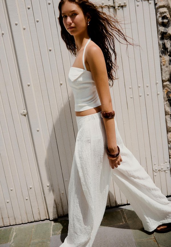 Bershka TOP - Waistcoat - white