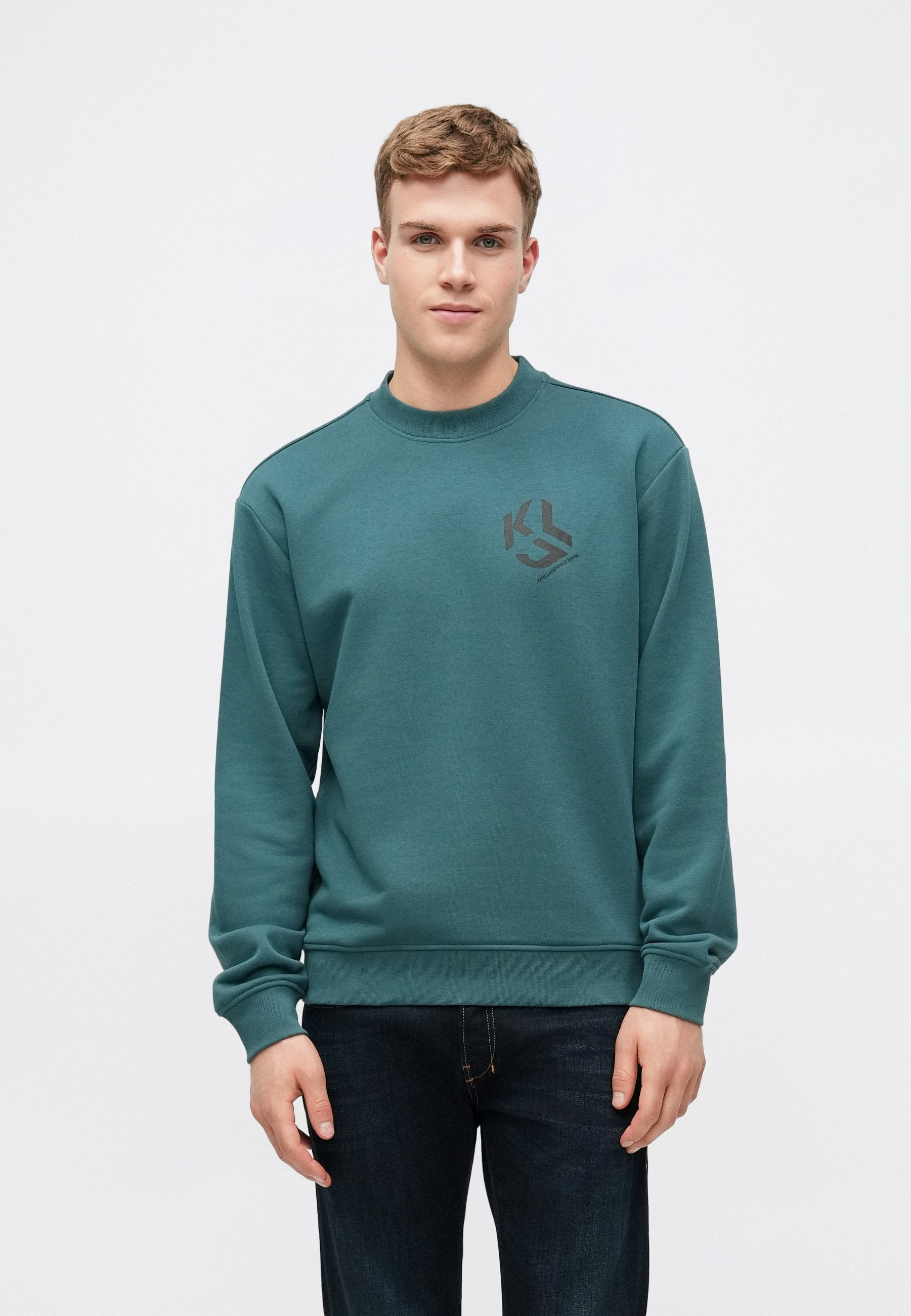 MONOGRAM PATCH Media 3