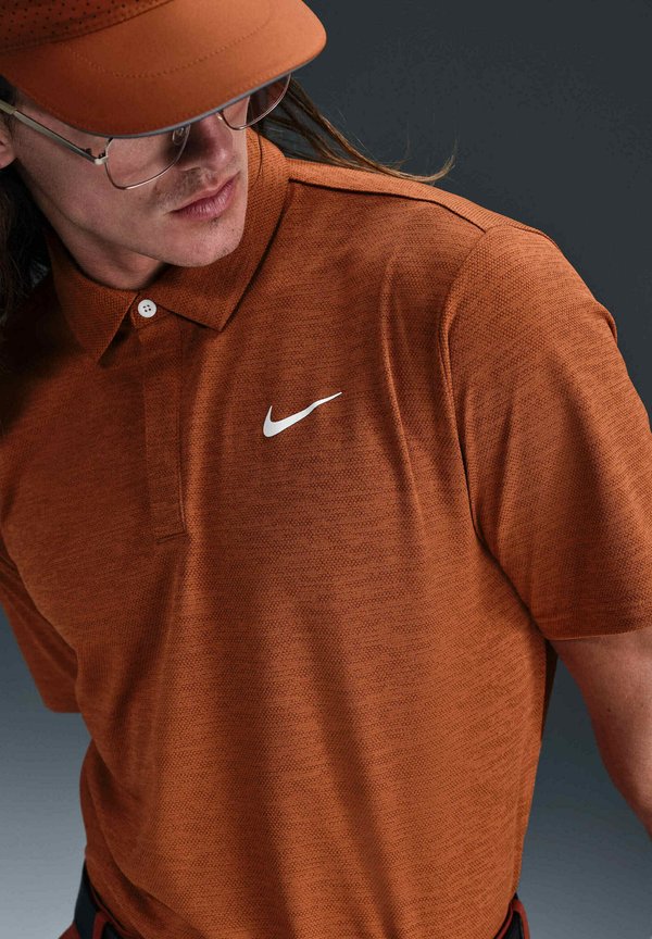 Nike Golf TOUR