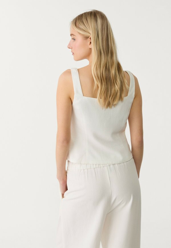 Stradivarius WITH BUTTONS