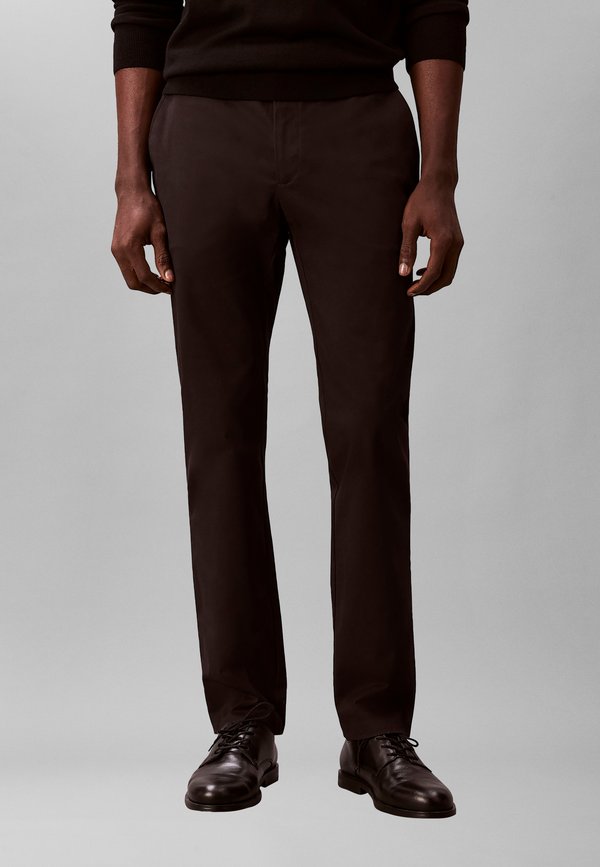 Calvin Klein SLIM CHINO TROUSER - Chinos - black