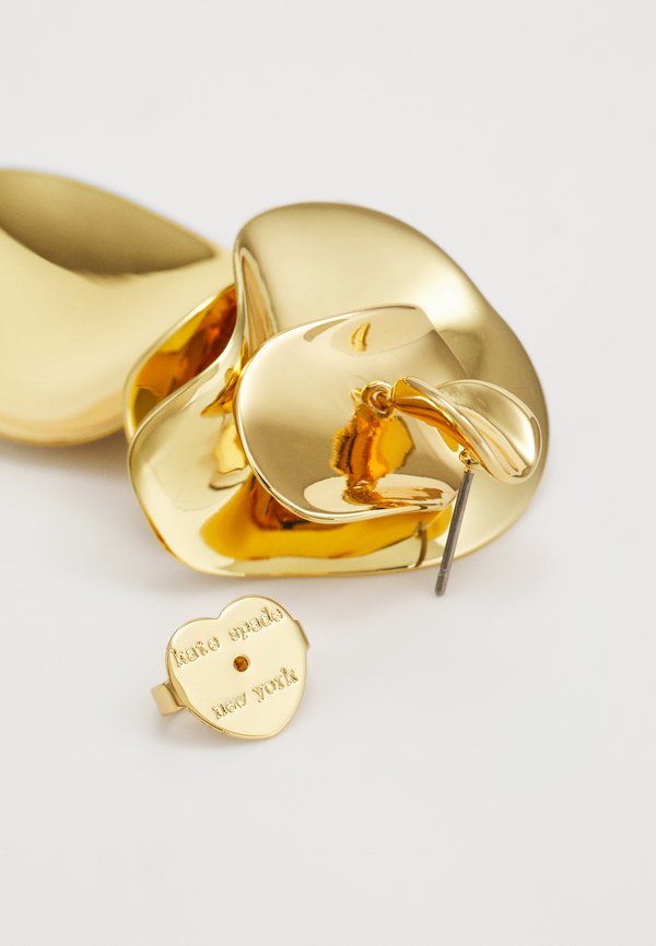 kate spade new york SNACK TIME