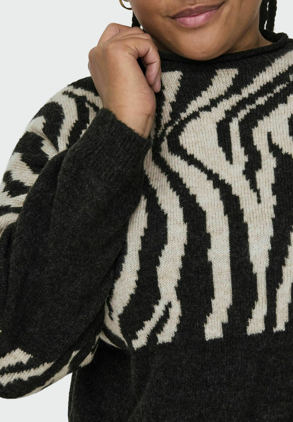 Knitted CARJADE Knitted Media 6