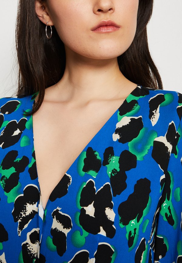 YAS YASMANHATTAN V NECK SHIRT DRESS