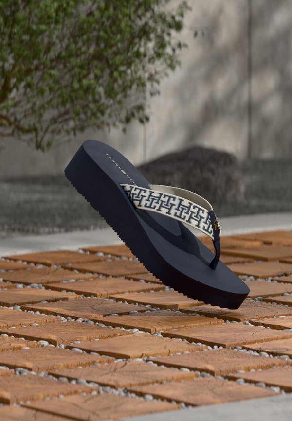 Tommy Hilfiger T-bar sandals - space blue