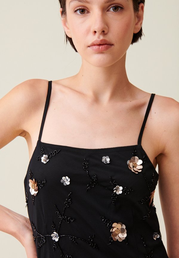 Claudie Pierlot RAININGBRODEFLEURS