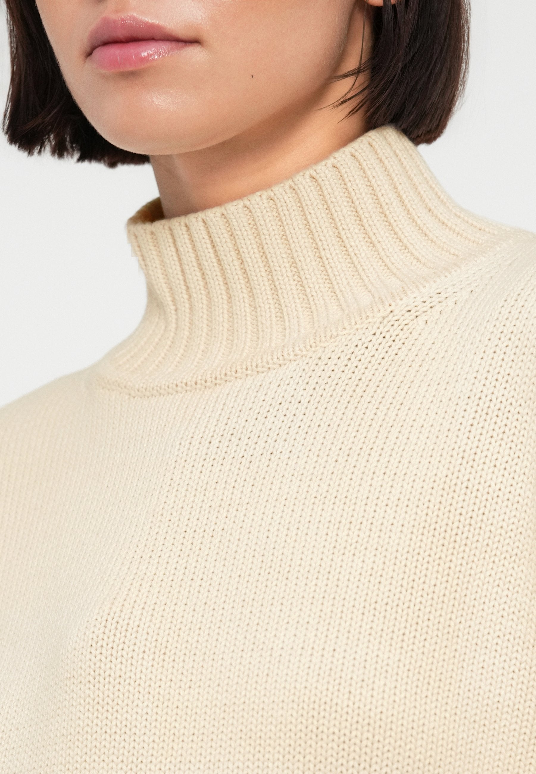 GAP MOCK NECK
