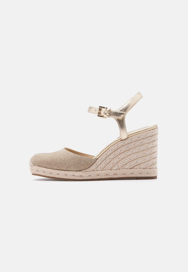 MICHAEL Michael Kors KENZIE WEDGE