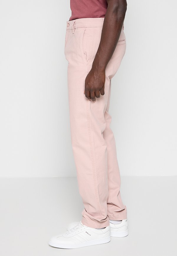 Levi's® REGULAR FIT