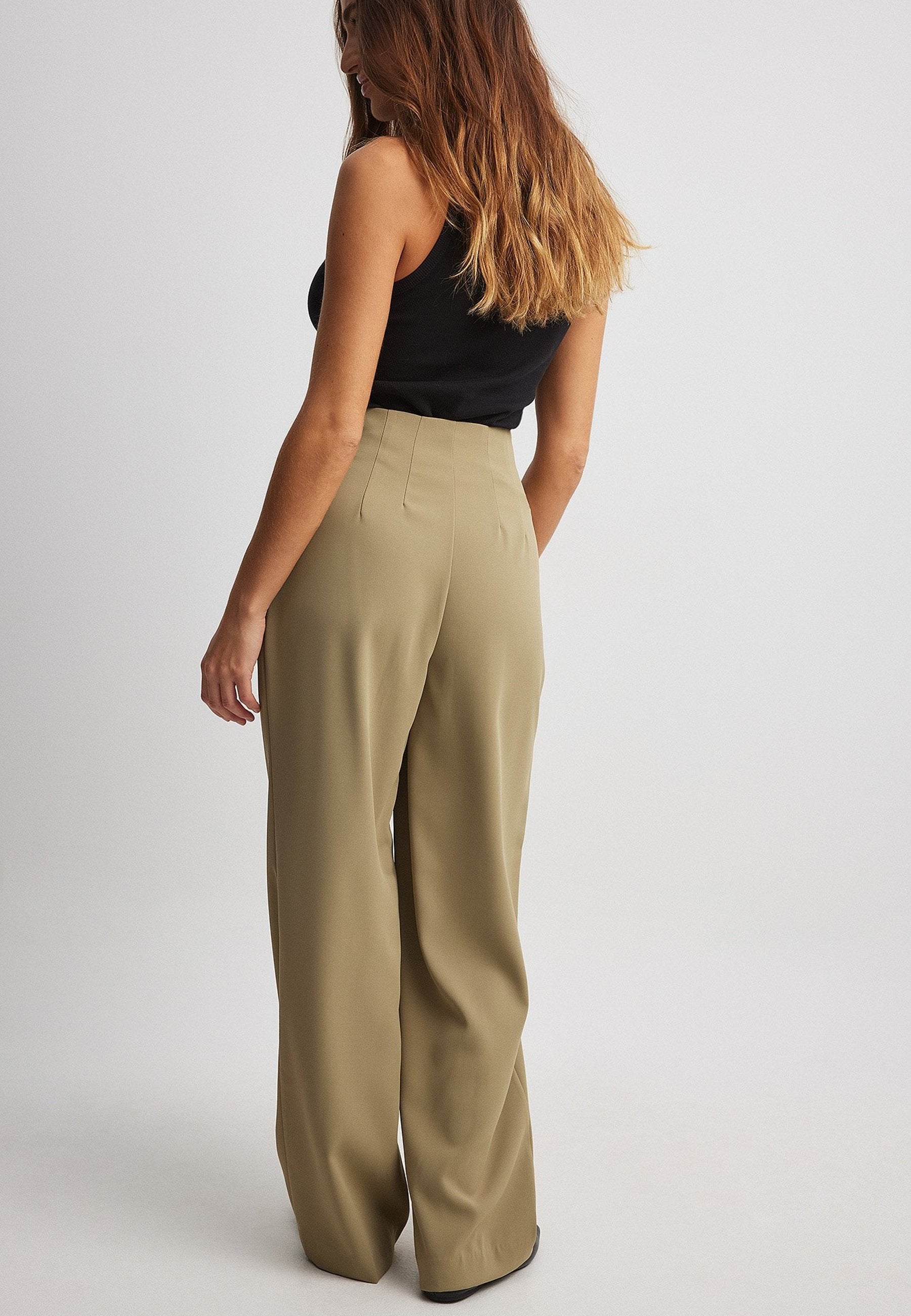 NA-KD WEITE MIT HOHER TAILLE OHNE BUND