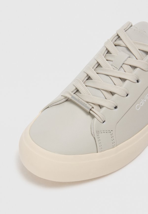 Calvin Klein VULC