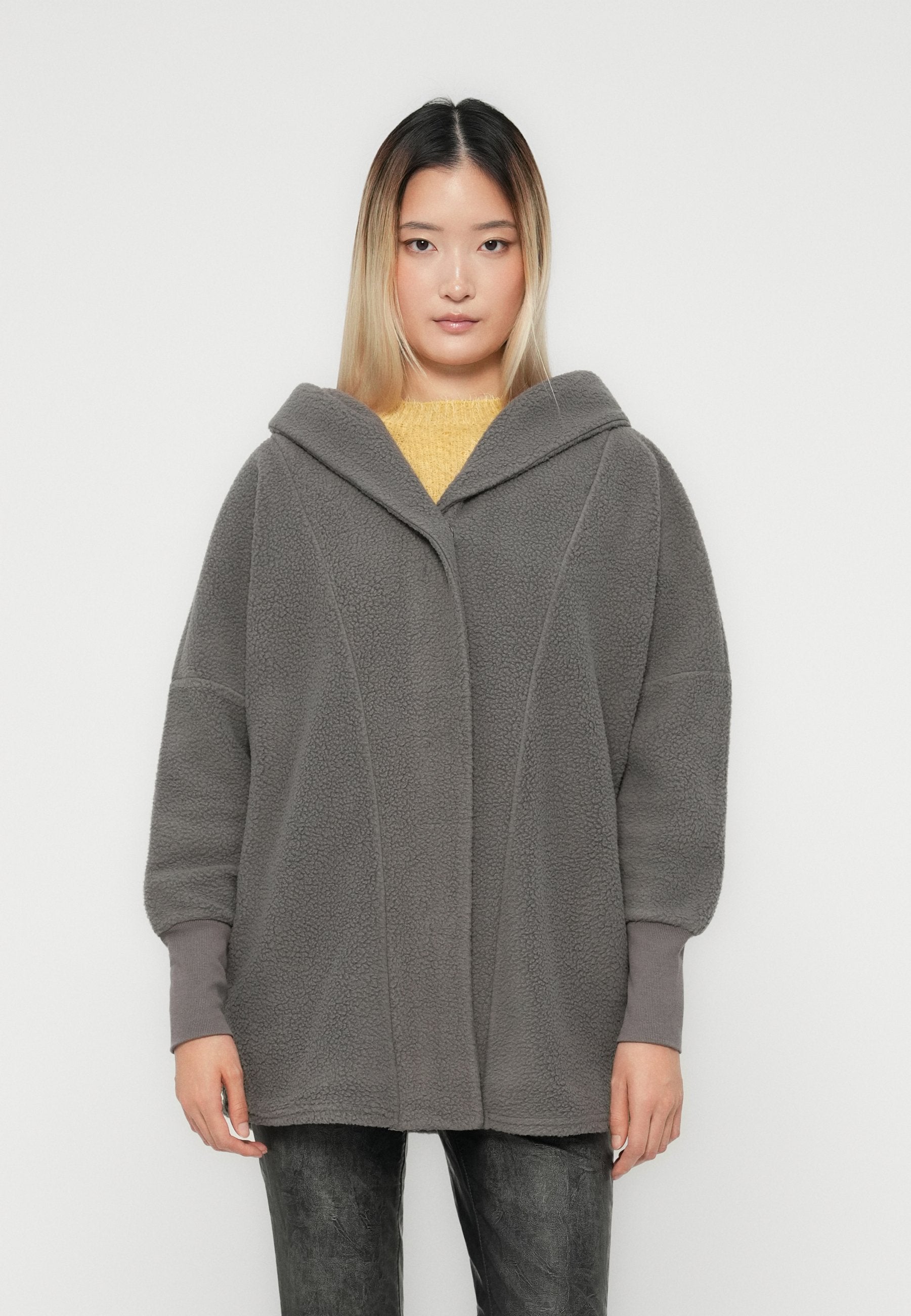 Noisy May igan Fleece