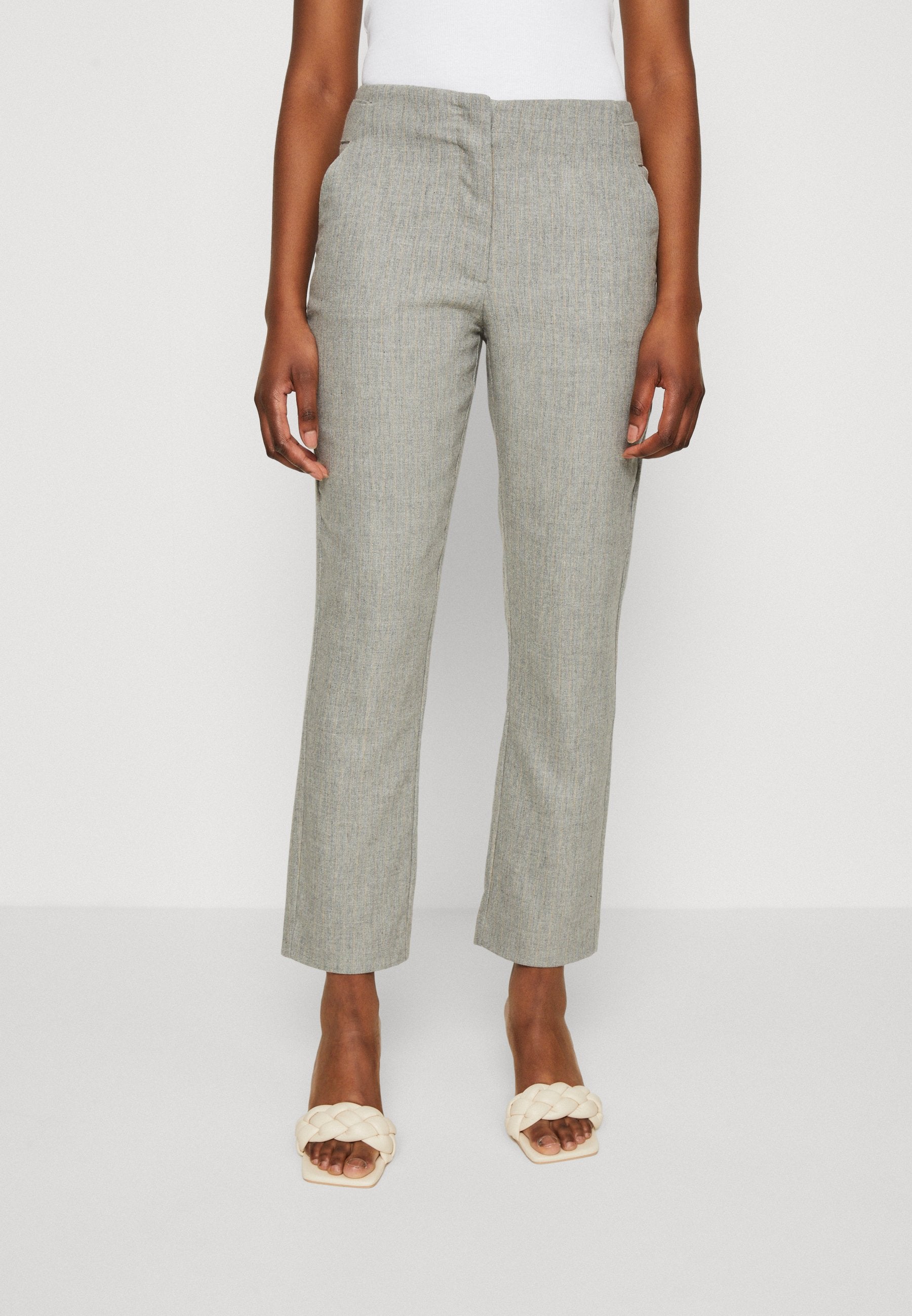 La Strada Unica PENNY PIN STRIPED ANCLE PANT