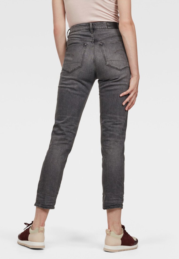 3301 HIGH STRAIGHT 90S ANKLE Media 3