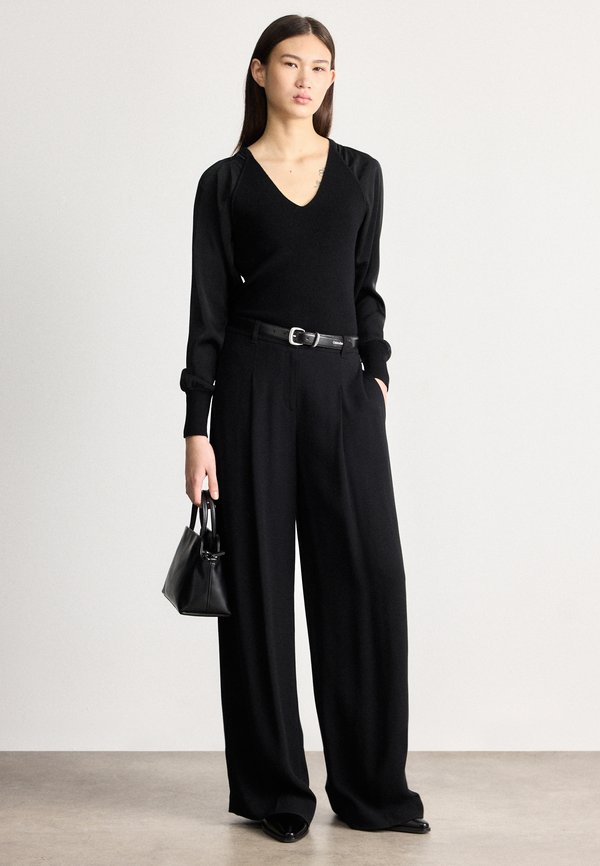 DKNY MIX MEDIA