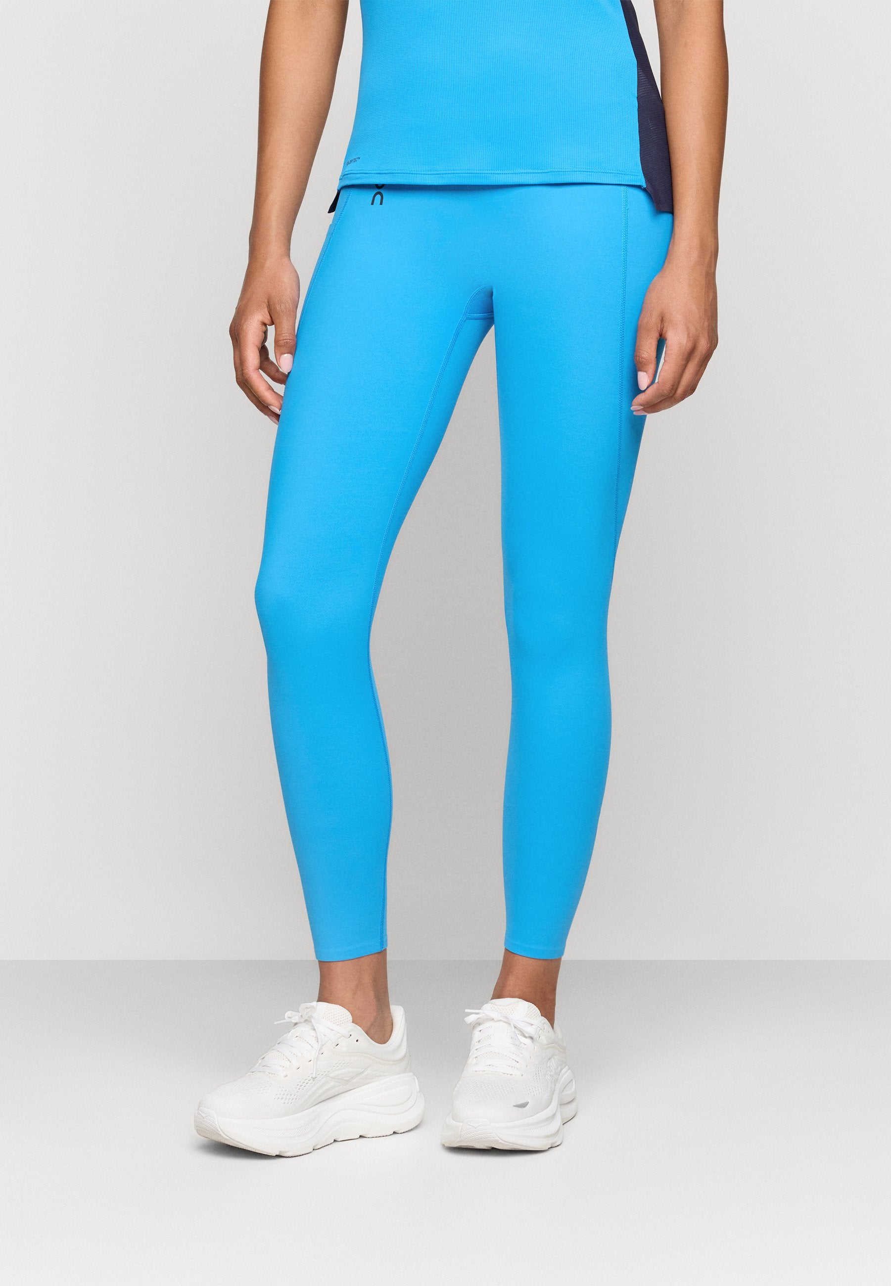 On Leggings Media 3