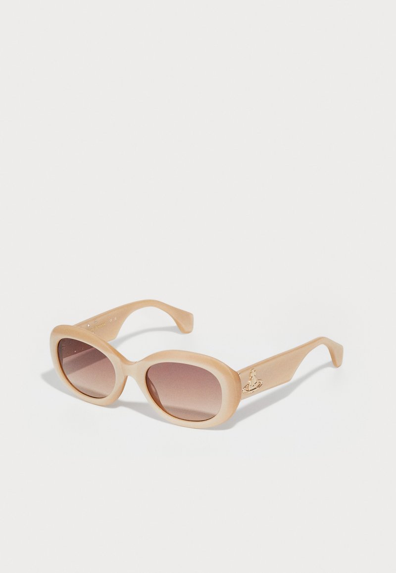 Beige Übergrößen-Sonnenbrille mit verlaufenden Gläsern, gebogenem Kunststoffrahmen und goldener Anker-Logo an der Seite. Glatte Textur, runde Form.