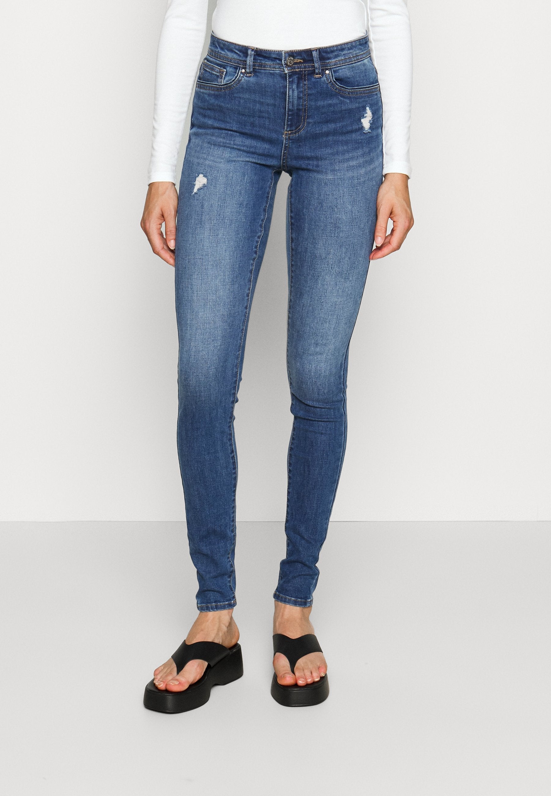 ONLY Tall Jeans Skinny Fit Media 3