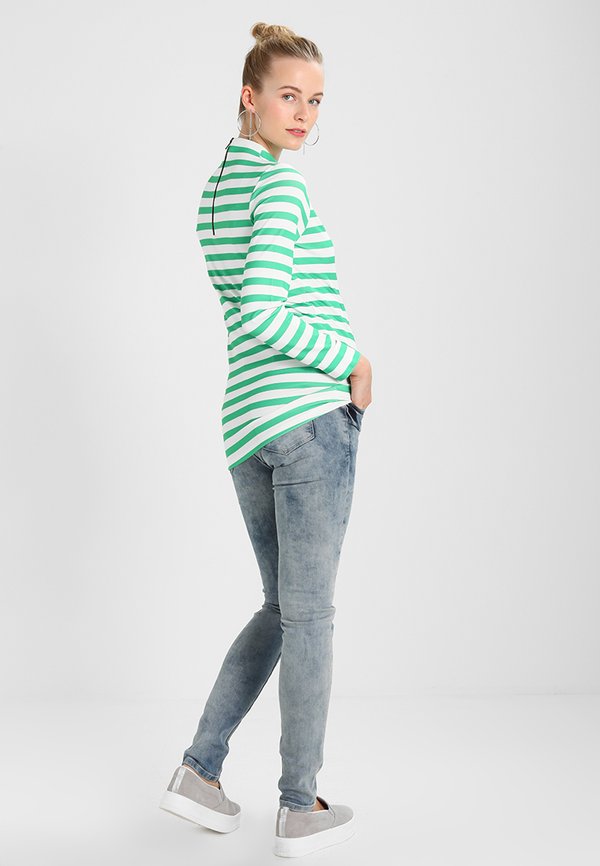 Supermom STRIPED