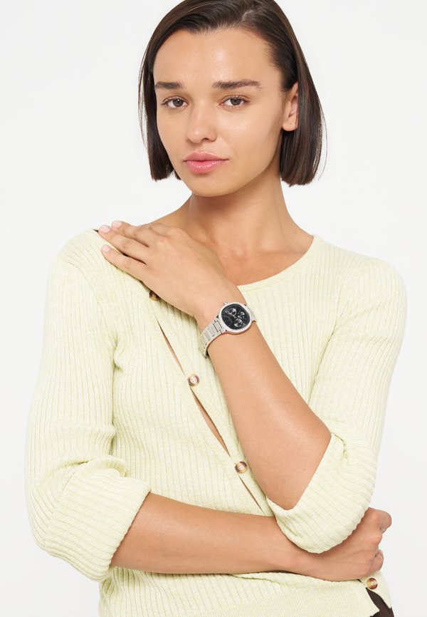 DKNY