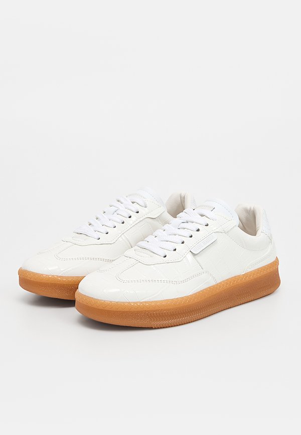 Steve Madden EUPHORIA