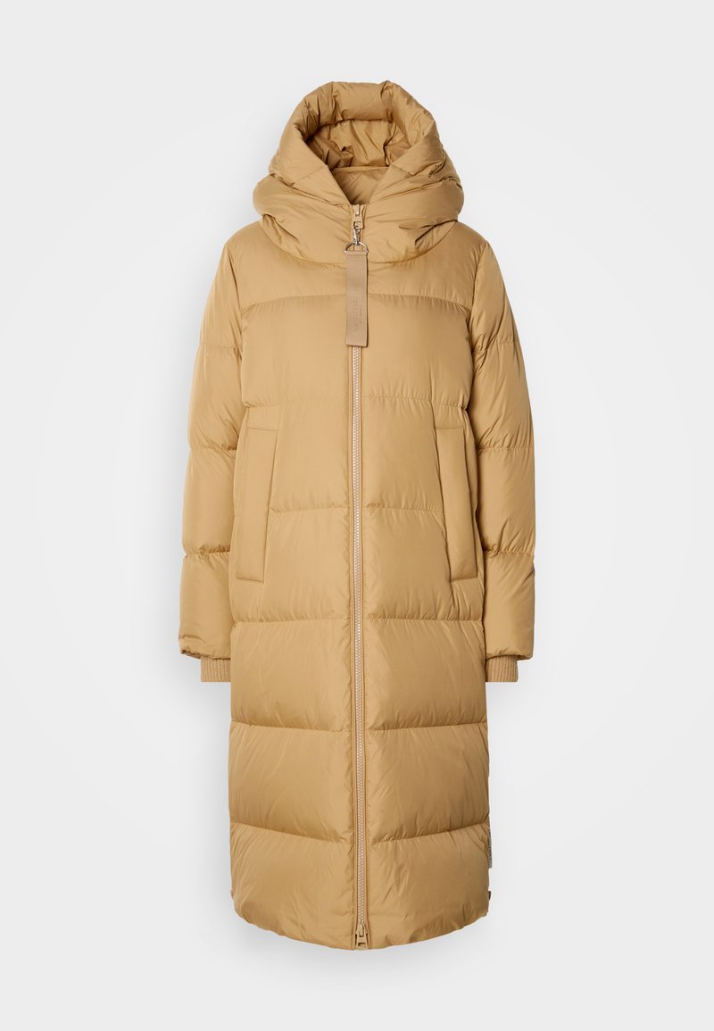 HERO COAT WITH HOOD BACKPACK BELTS INSIDE Media 1