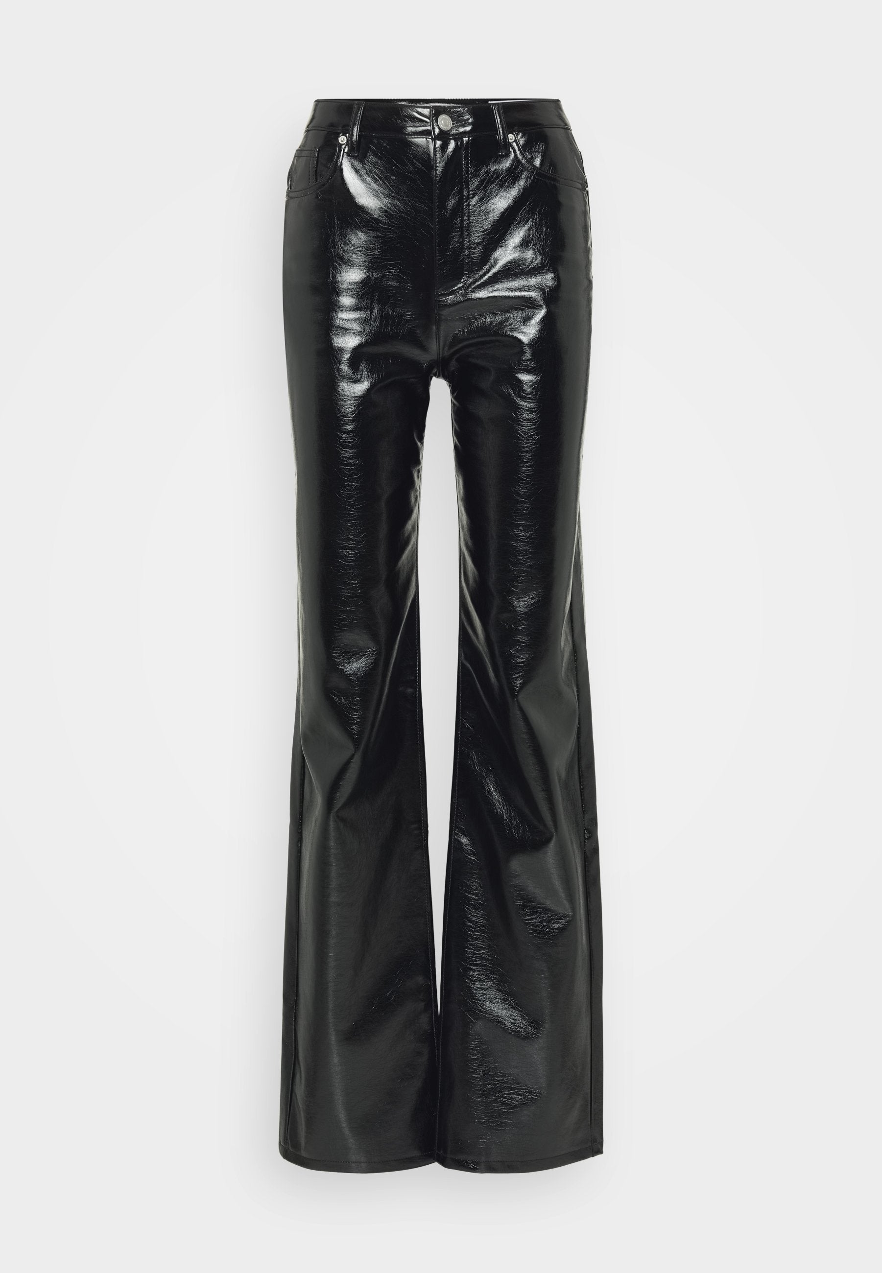 Schwarze, schimmernde Schlaghosen aus Kunstleder mit einem hohen Bund, vorderen Taschen und silbernen Hardware-Details.