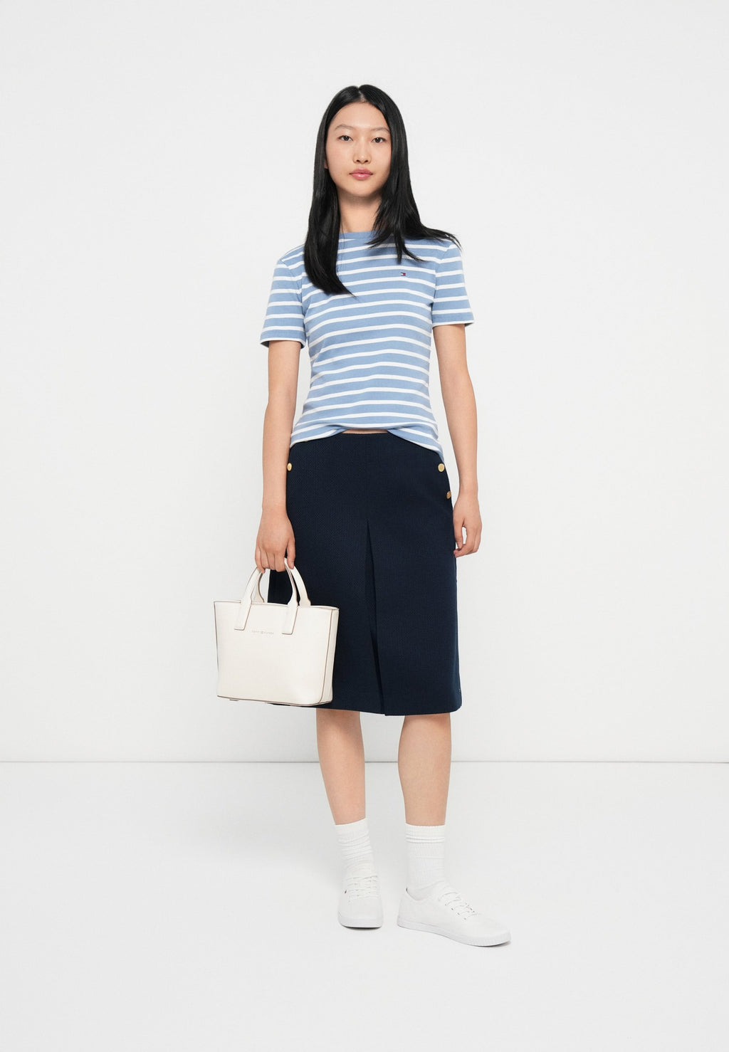 PREPPY TEXTURE KNEE SKIRT Media 2