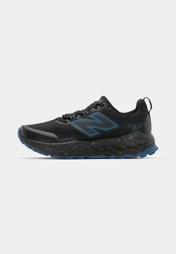 New Balance GAROE - Road running shoes - black